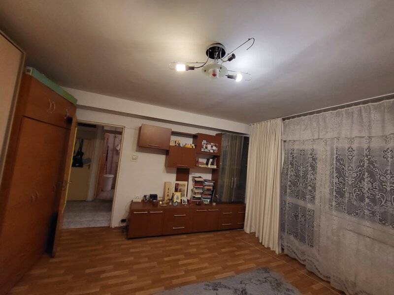 Secuilor 11 A, Bl. B7, Berceni.